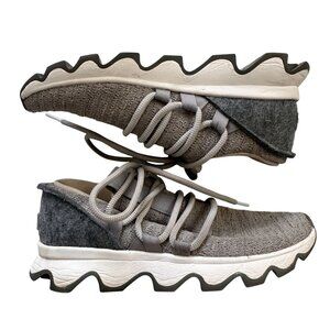 Sorel Womens Kinetic Lace Sneakers Dove Grey Size 5M